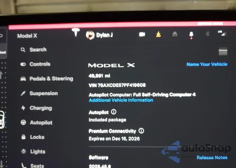 2023 Tesla Model X Dual Motor All-Wheel Drive/Standard Range z USA, uszkodzony, nr VIN 7SAXCDE57PF419608